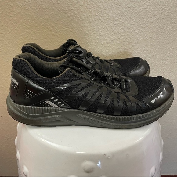 SAS Mission One Mens 10.5D Sneaker Black Lace Up Athletic Shoes Vibram Sole B7 - Picture 1 of 8